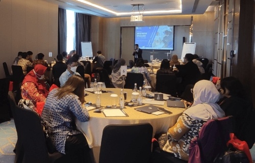 Otoritas Jasa Keuangan - Business English